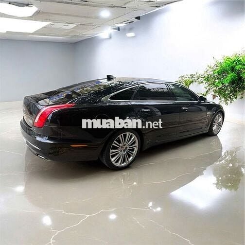 Jaguar XJ series 2016 XJL 3.0 Portfolio - 49000 km