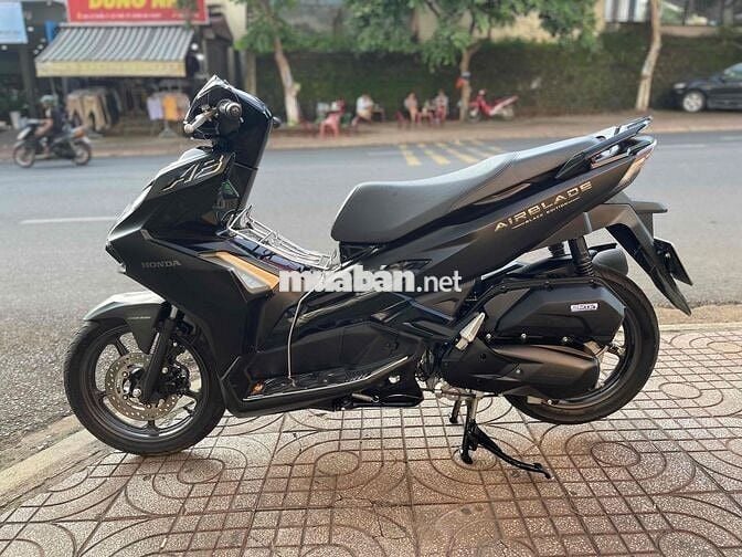 🌟Bán AirBlade.2024.125Fi.4VAL.Đen nhám phố zin êm🌟
