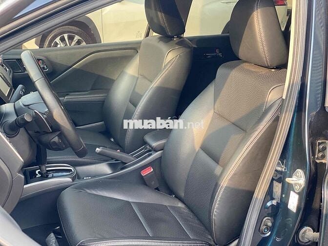 Honda City 2018 1.5 TOP - 4900 km