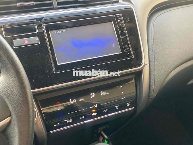 Honda City 2018 1.5 TOP - 4900 km