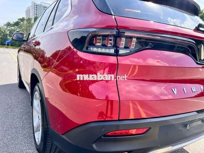 Vinfast Lux SA Plus 2021