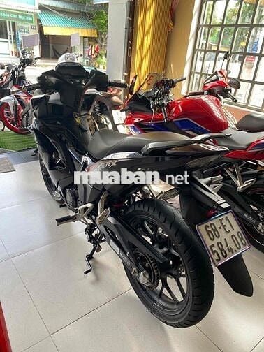winer v3 . 2022 . máy zin im . áo đẹp ko trầy