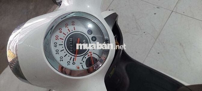 Cần bán chiếc xe tay ga 50cc