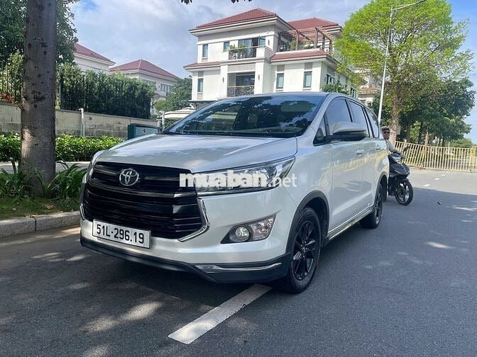 Toyota Innova 2020 Venturer 2.0 AT