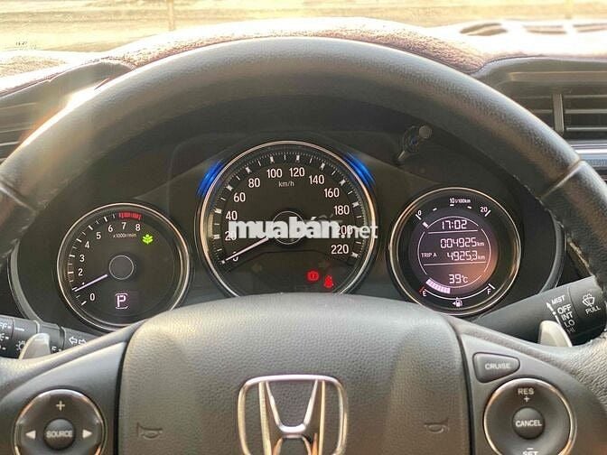 Honda City 2018 1.5 TOP - 4900 km