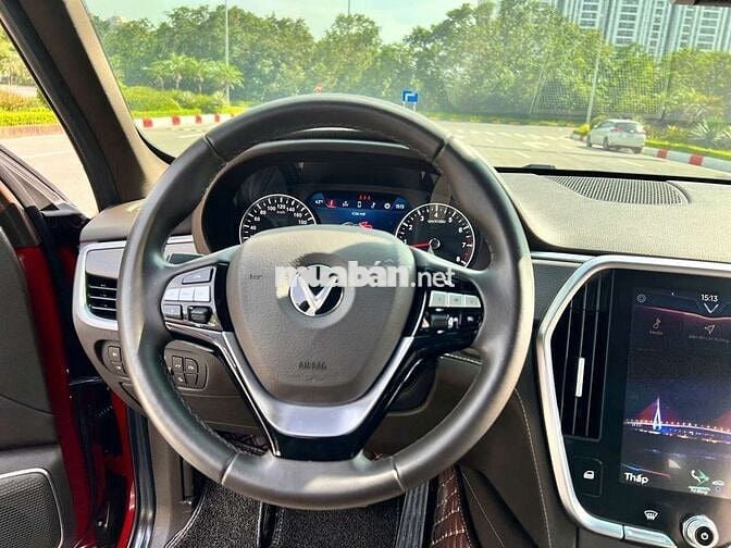 Vinfast Lux SA Plus 2021