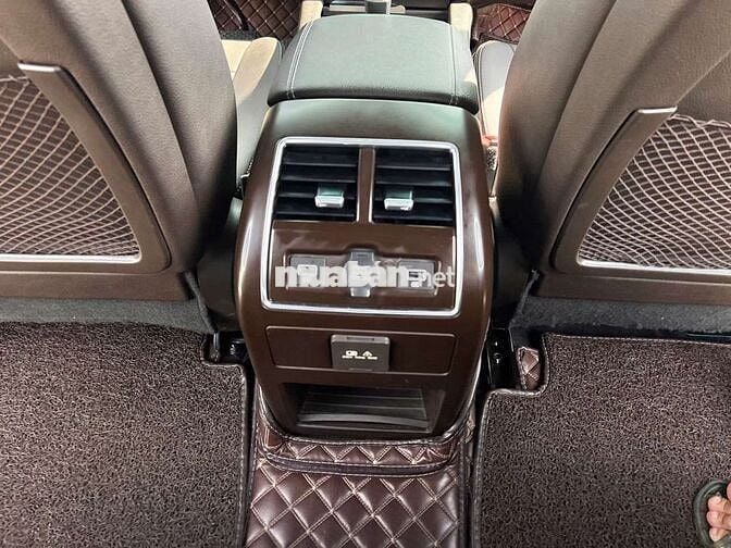 Vinfast Lux SA Plus 2021