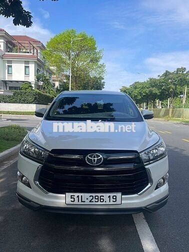 Toyota Innova 2020 Venturer 2.0 AT