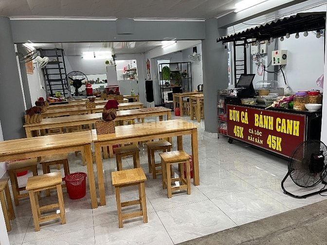 Sang quán ăn Quận 5 khu vực ăn uống tập trung 