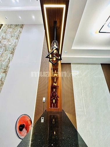  SIÊU PHẨM NHÀ MỚI – FULL NỘI THẤT – XE HƠI NGỦ TRONG NHÀ