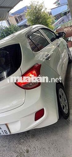 Hyundai Grand i10 2015 1.0 Base - 215000 km