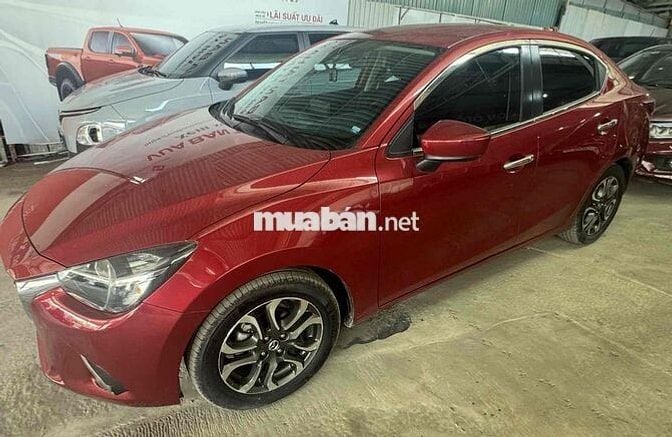 Mazda 2 2017  1.5 AT Sedan - 75000 km