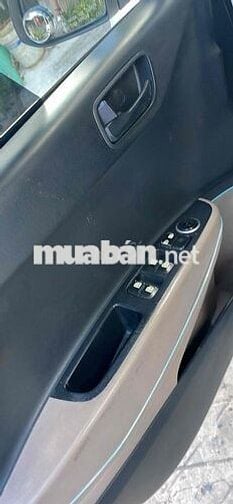 Hyundai Grand i10 2015 1.0 Base - 215000 km