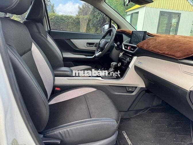 Toyota Veloz Cross 2022 CVT Top Chỉ Từ 190Tr