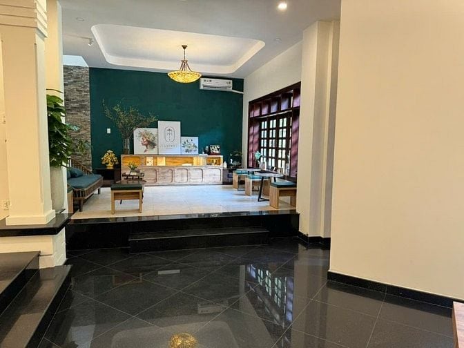 Siêu phẩm!! Biệt thự Lê Hồng Phong Q10 ngang 12m phù hợp KD đa ngành