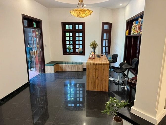 Siêu phẩm!! Biệt thự Lê Hồng Phong Q10 ngang 12m phù hợp KD đa ngành