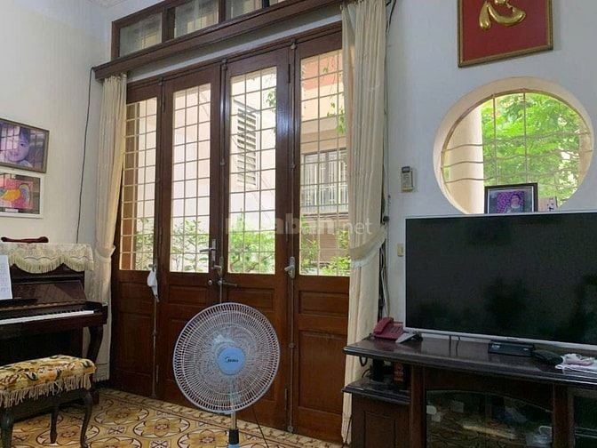 Nhà 3 thoáng, sổ rộng 112m2, 5.7m ngang, trước nhà ô tô tránh, gara