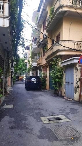 Nhà 3 thoáng, sổ rộng 112m2, 5.7m ngang, trước nhà ô tô tránh, gara