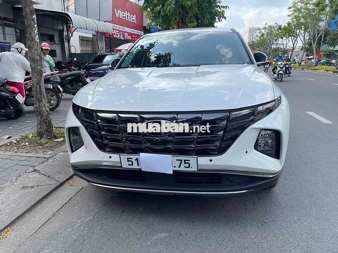 Hyundai Tucson 2023 2.0 AT Đặc biệt - 5000 km