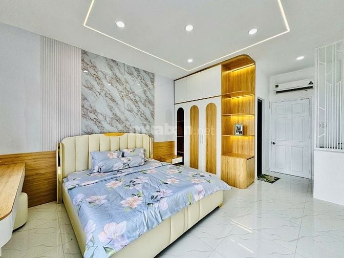 Gò Vấp - giáp Tân Bình - 3 tầng 4pn - gấp bán nhỉnh 7 tỷ.
