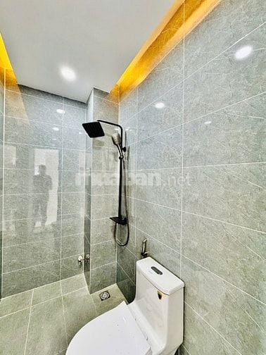 Gò Vấp - giáp Tân Bình - 3 tầng 4pn - gấp bán nhỉnh 7 tỷ.