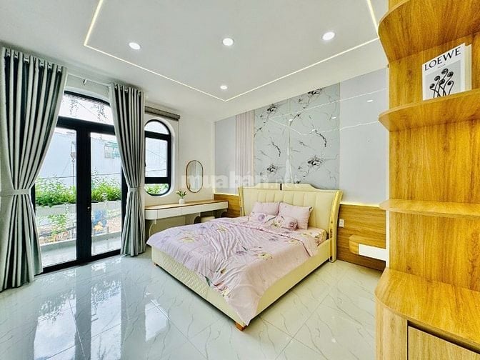 Gò Vấp - giáp Tân Bình - 3 tầng 4pn - gấp bán nhỉnh 7 tỷ.