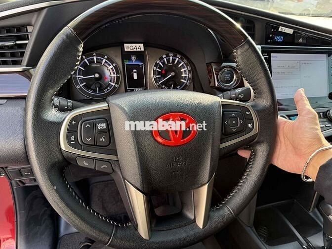 Toyota Innova 2021 Venturer -lướt 22600km Đặc Biệt