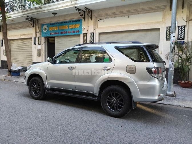 Gia đình sắp xuất cảnh bán xe đang sử dụng hieu Fortuner