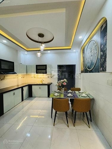 Chú Hải kẹt tiền bán nhà Phạm Văn Hai, Tân Bình, DT:60m2 Giá 3.2 Tỷ