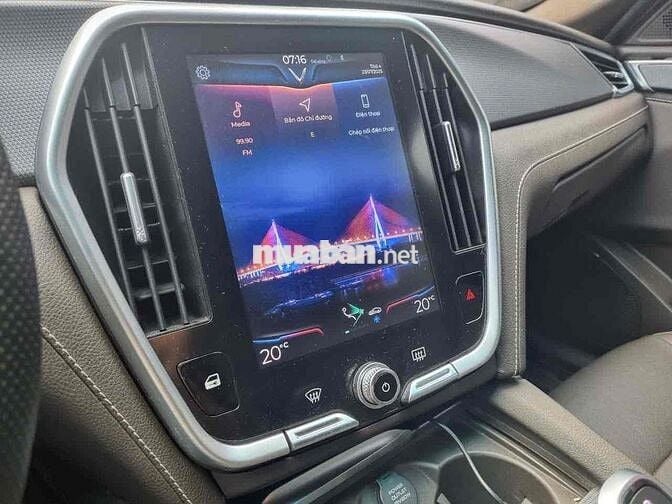 VinFast Lux A2.0 2019 Plus 2.0 AT - 62000 km
