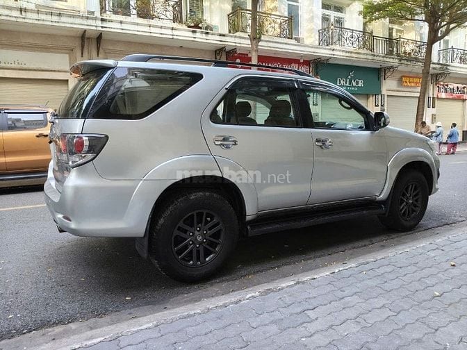 Gia đình sắp xuất cảnh bán xe đang sử dụng hieu Fortuner