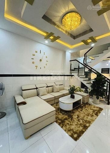 Chú Hải kẹt tiền bán nhà Phạm Văn Hai, Tân Bình, DT:60m2 Giá 3.2 Tỷ