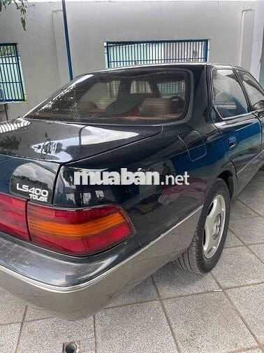 Lexus LS 1990 - 10000 km