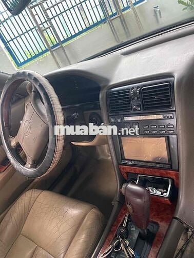 Lexus LS 1990 - 10000 km