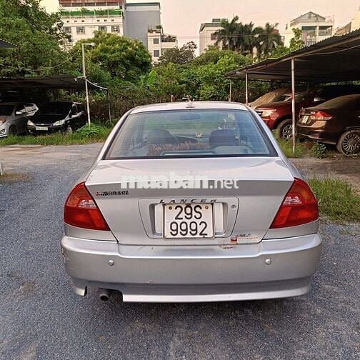 Mitsubishi Lancer 2003 - 11000 km