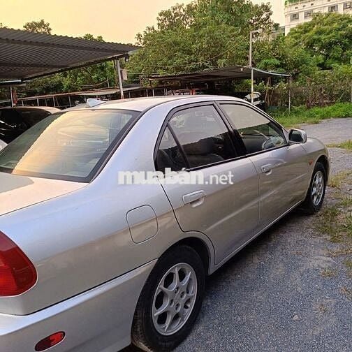 Mitsubishi Lancer 2003 - 11000 km
