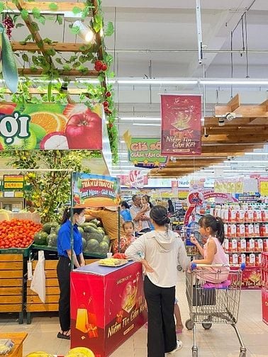 CHUỖI CỬA HÀNG THÔNG BÁO TUYỂN DỤNG NHÂN VIÊN NAM/NỮ Thời Vụ Và Chín