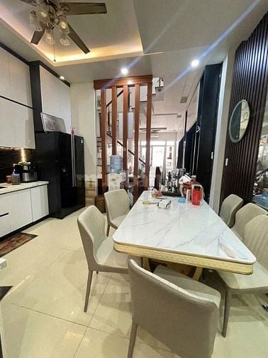 GẦN CHỢ PHẠM VĂN HAI, CÁCH 80M RA ĐƯỜNG LỚN, GIÁ THẤP HƠN 5% - 4 TỶ1 