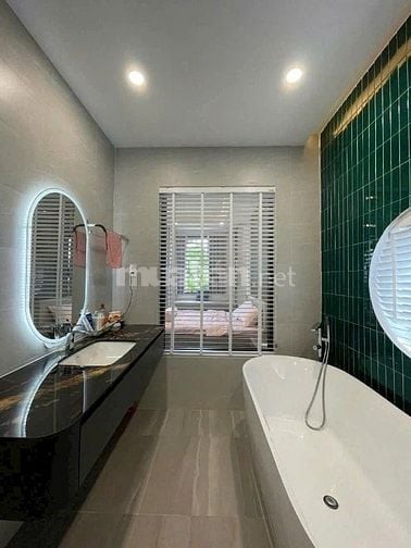NHÀ HXH 22A/6 PHẠM NGỌC THẠCH Q3 (5X24M) 2 LẦU 4PN. 28TR
