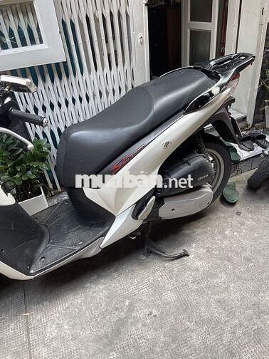 Kẹt tiền bán gấp