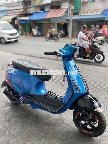 Vespa đèn vuông, bstp