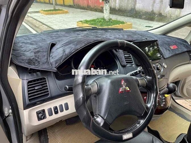Mitsubishi Grandis 2008 2.4 AT - 144000 km