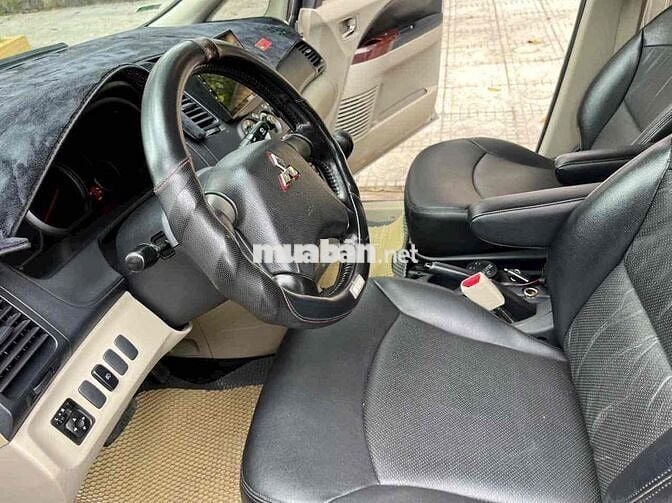 Mitsubishi Grandis 2008 2.4 AT - 144000 km