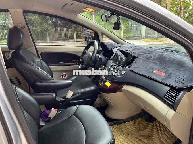 Mitsubishi Grandis 2008 2.4 AT - 144000 km