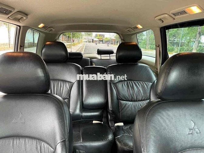 Mitsubishi Grandis 2008 2.4 AT - 144000 km