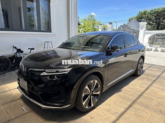 VF8 PLUS 2022 thuê pin tiên phong 2tr1