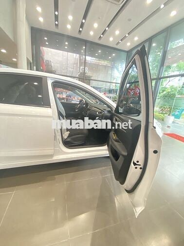 MG5 MT giá quá hợp lý cho một chiếc sedan hạng C
