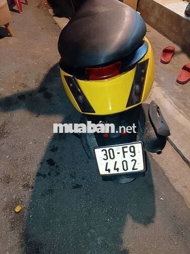 Xe mạnh máy êm giấy tờ đầy đủ