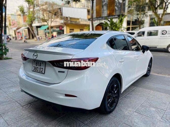 Mazda 3 2017 1.5 AT Sedan - 100000 km