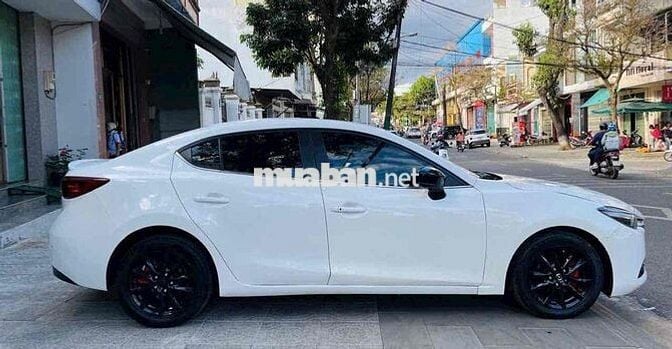 Mazda 3 2017 1.5 AT Sedan - 100000 km
